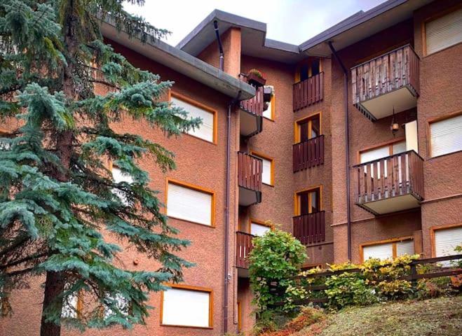 Elegante Trilocale Con Garage, Terrazzo E Vista Montagne Apartment Bardonecchia Bagian luar foto